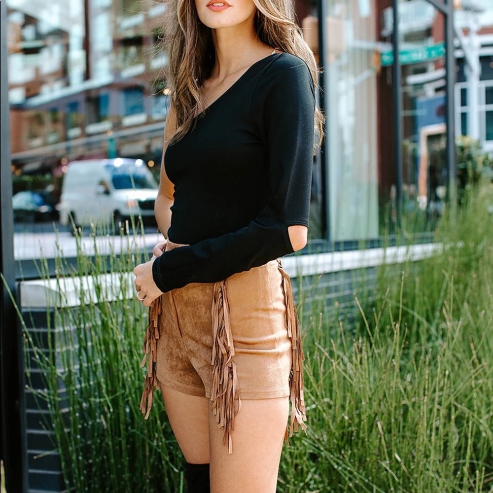 Kittenish Shakira Fringe Suede Shorts size XL - Picture 9 of 12